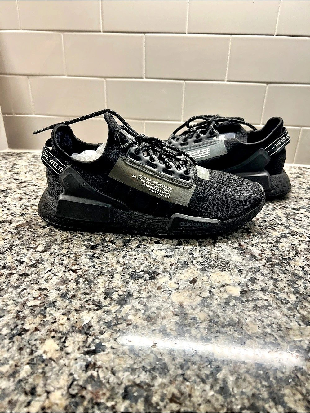 adidas NMD_V3 Sneakers triple Black iridescent US 9